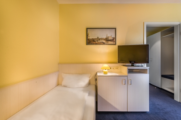 Hotel Dresden Airport